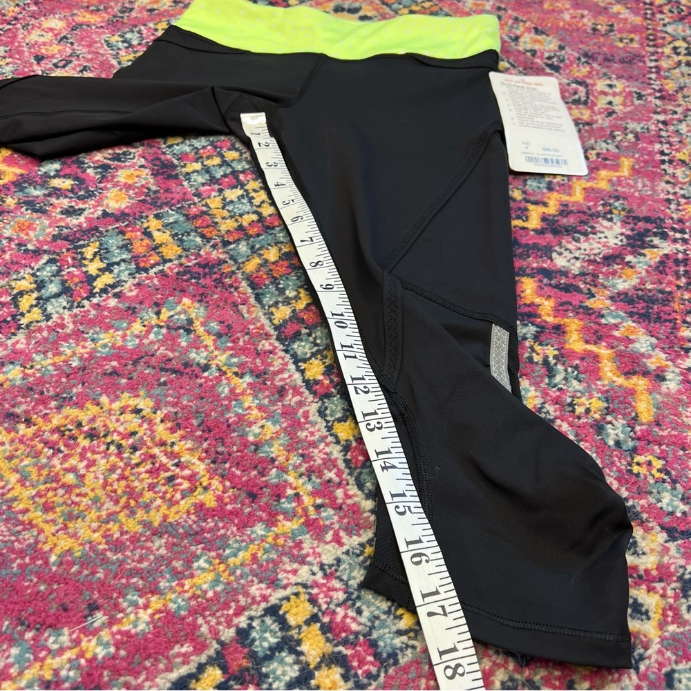 NWT Lululemon Run Pace Crop Black Polka Dot Size 4 - Picture 10 of 10